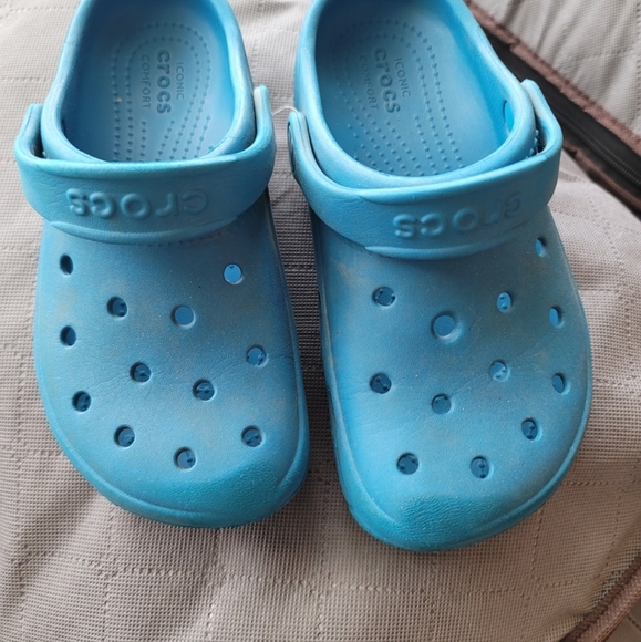 Crocs little kids size 13. Worn - Picture 2 of 3